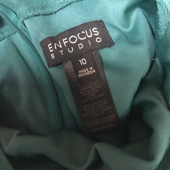 Floral Lace Sequined Dress - Picture 5 of 6